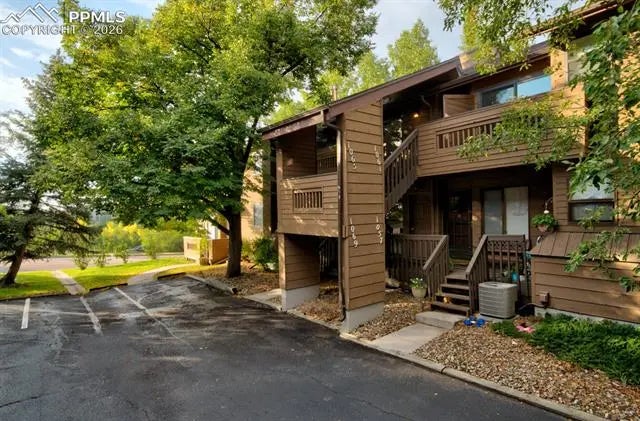 Residential for Sale by 1065 Moorings Drive in the Colorado Springs, located in the neighborhood of Broadmoorings