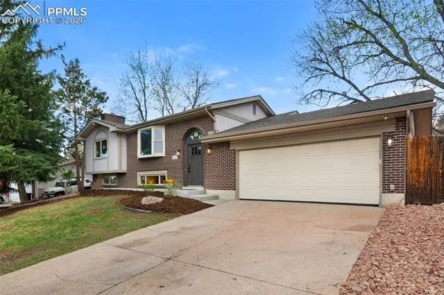 5695828, Residential, 2620 Penacho Circle, Colorado Springs, CO, Villa Loma, 80917