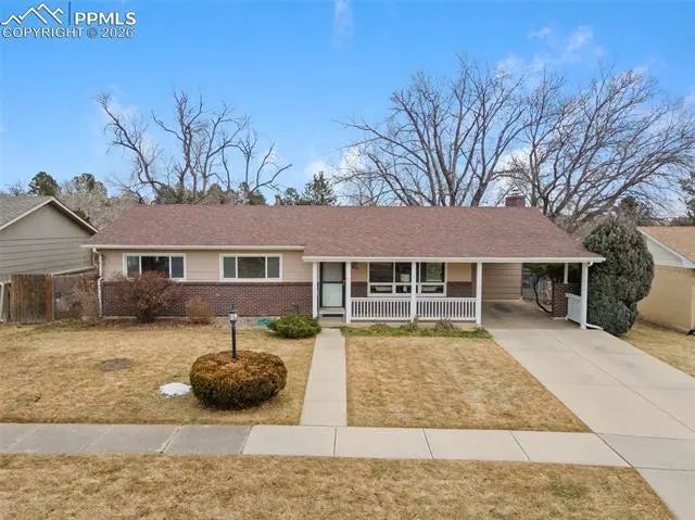 Residential Real Estate for Sale at 805 Crown Ridge Drive in the city of Colorado Springs by MLS #3431649