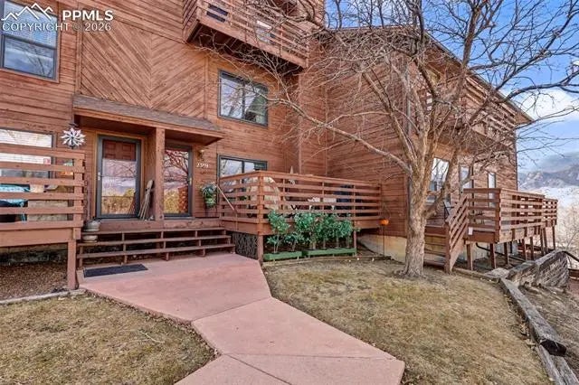 Homes for Sale in Colorado Springs, CO