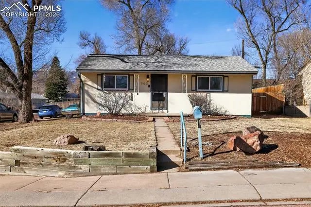 Homes for Sale in Colorado Springs, CO
