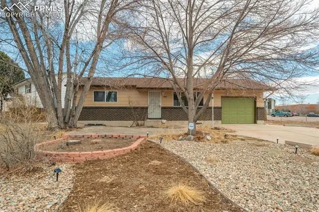 Homes for Sale in Colorado Springs, CO