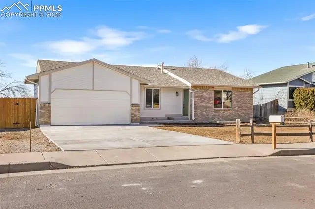 Homes for Sale in Colorado Springs, CO
