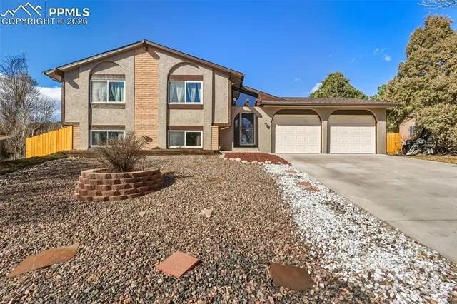 Homes for Sale in Colorado Springs, CO