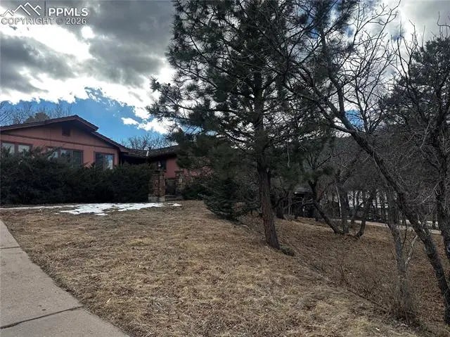 Homes for Sale in Colorado Springs, CO
