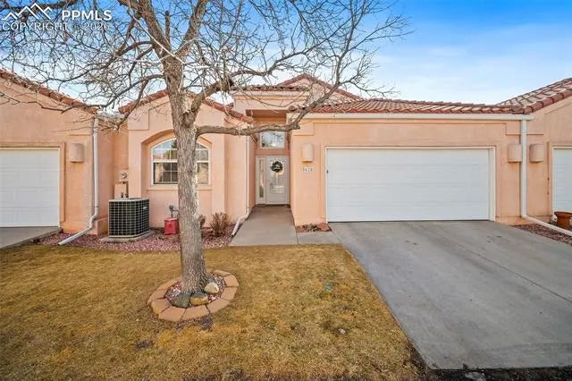 Homes for Sale in Colorado Springs, CO