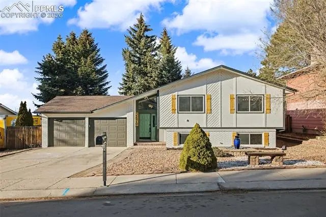 MLS #7045350 for Sale at 2670 Roundtop Drive, in the city of Colorado Springs, 80918