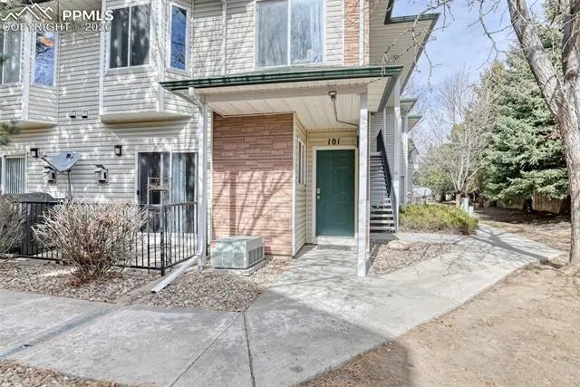 Homes for Sale in Colorado Springs, CO