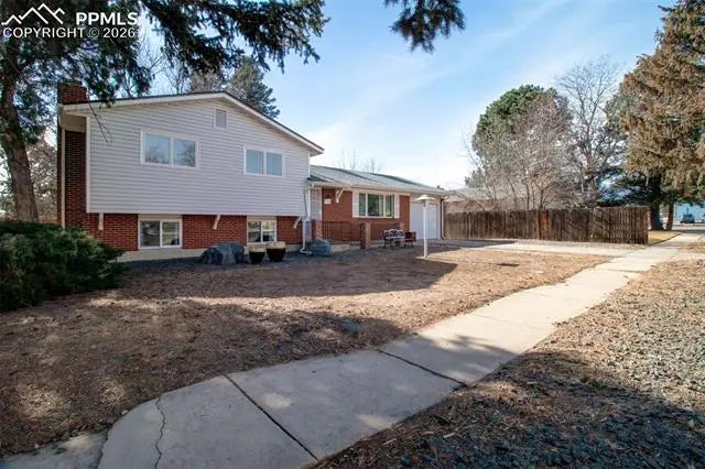 Colorado Springs Real Estate - MLS # 6145893, Residential real estate for Sale in Holland Park, MLS Listings # 6145893