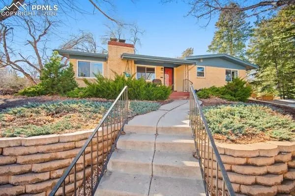 Homes for Sale in Colorado Springs, CO