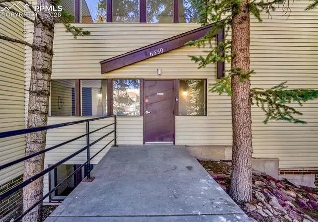 Homes for Sale in Colorado Springs, CO