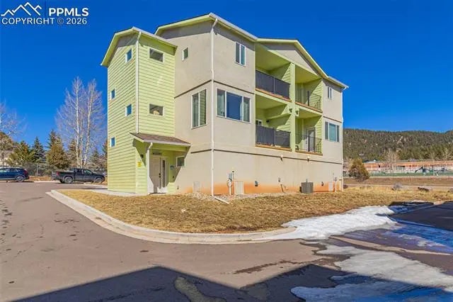 5562157, Residential, 560 E Grace Avenue, Woodland Park, CO, Fosters, 80863