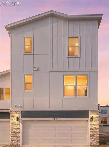 Homes for Sale in Colorado Springs, CO