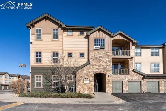 Homes for Sale in Colorado Springs, CO