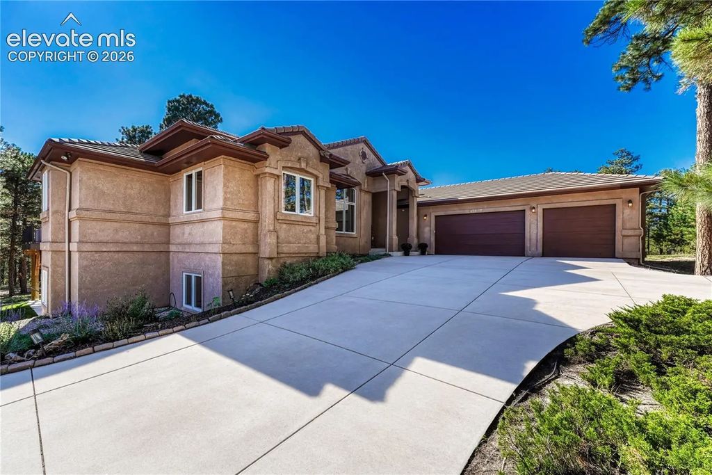 17180 Colonial Park Drive, Monument