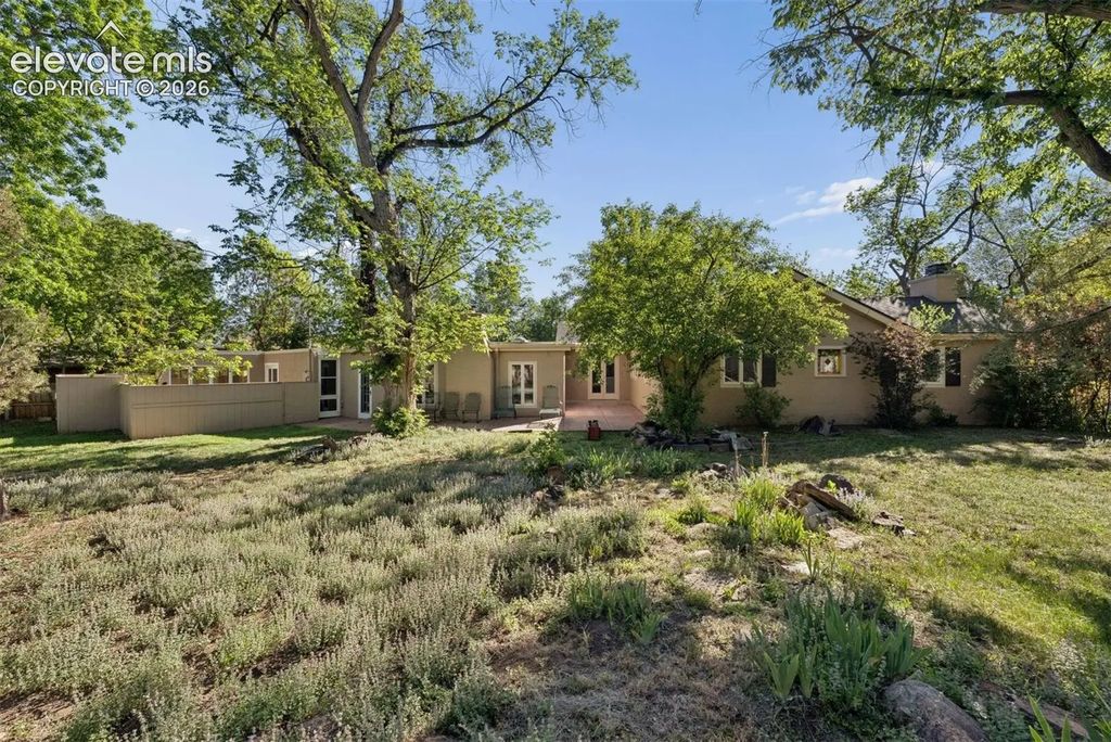 26 Oak Avenue, Colorado Springs