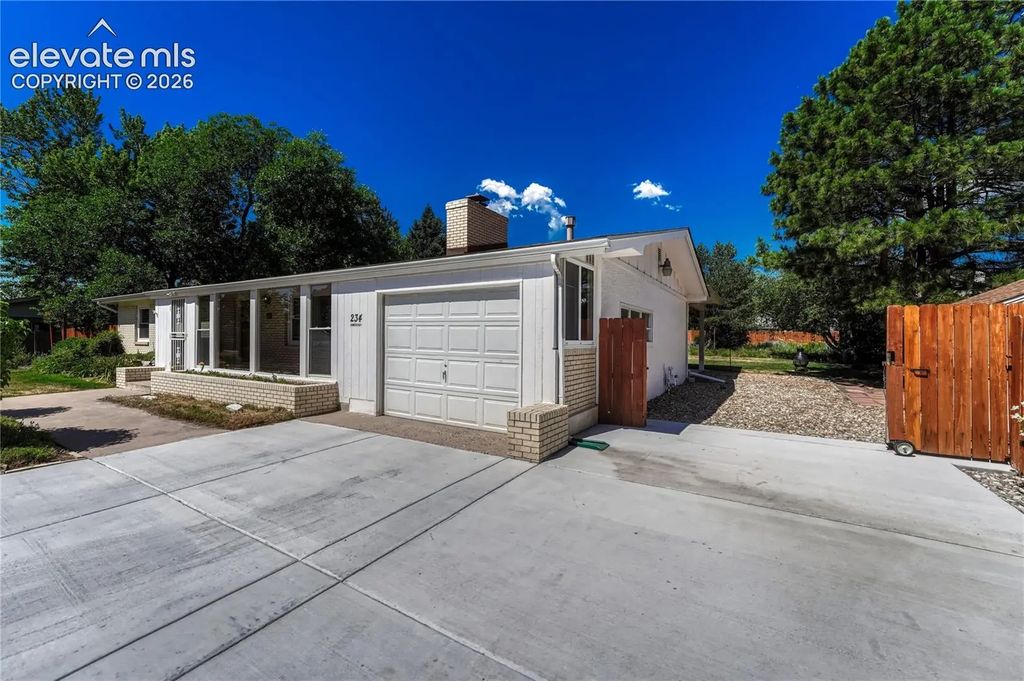 234 Crestridge Avenue, Colorado Springs