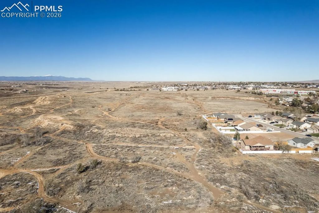 Adrian Avenue, Pueblo