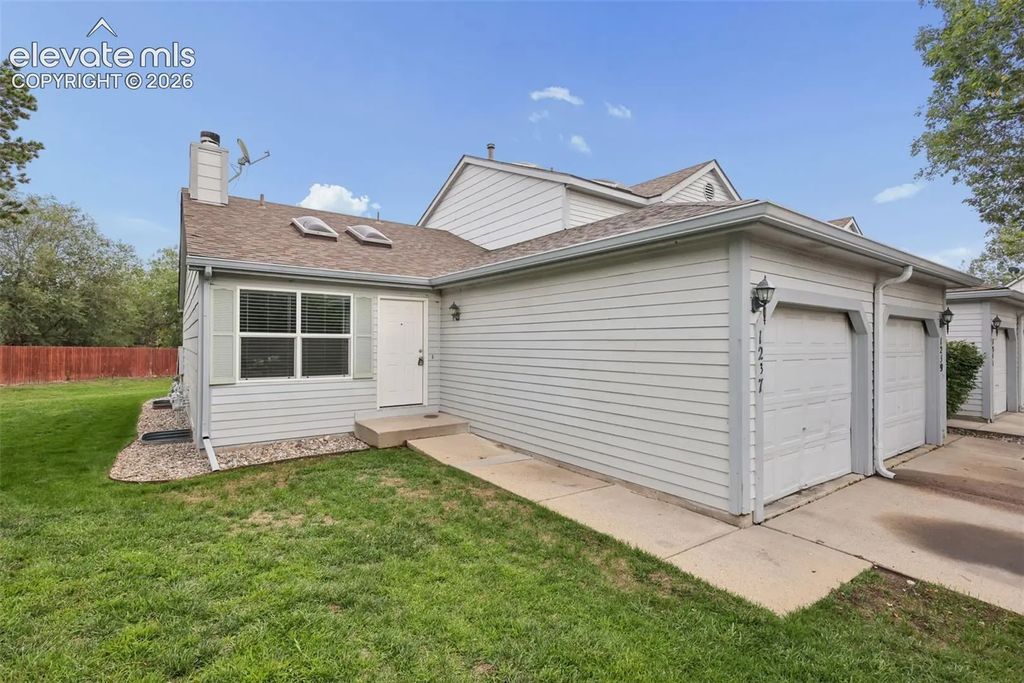 1237 Firefly Circle, Colorado Springs