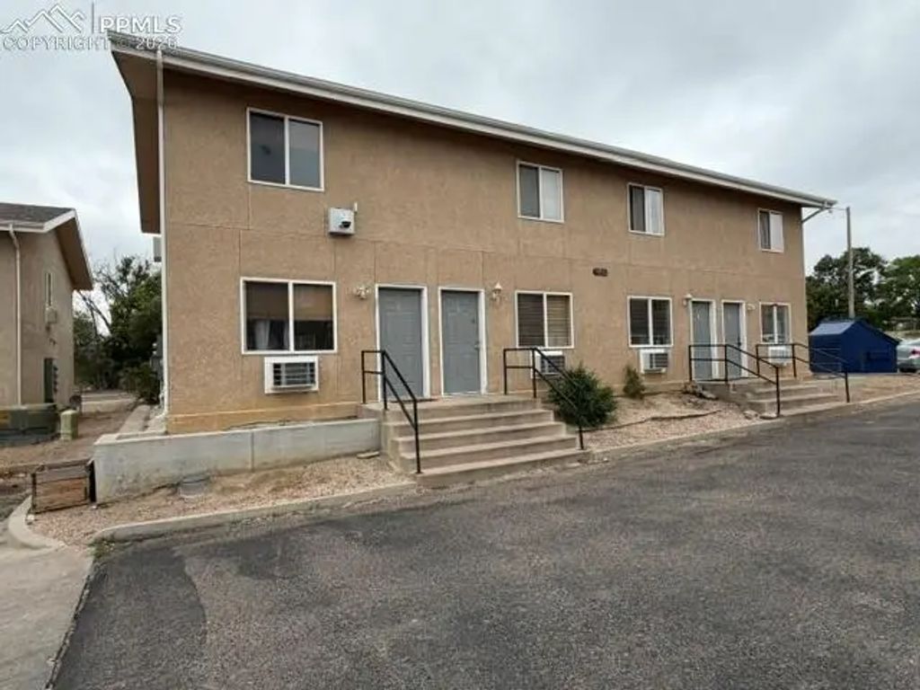 1701 Oakshire Lane, Pueblo