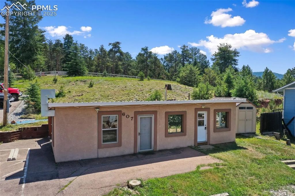 607 S Baldwin Street, Woodland Park