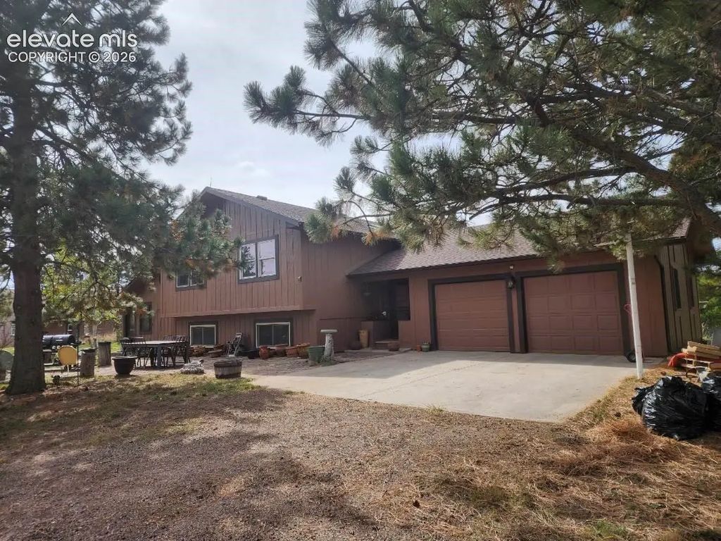 7650 Lark Bunting Court, Colorado Springs