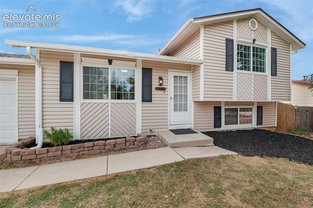 7212 River Bend Road, Colorado Springs