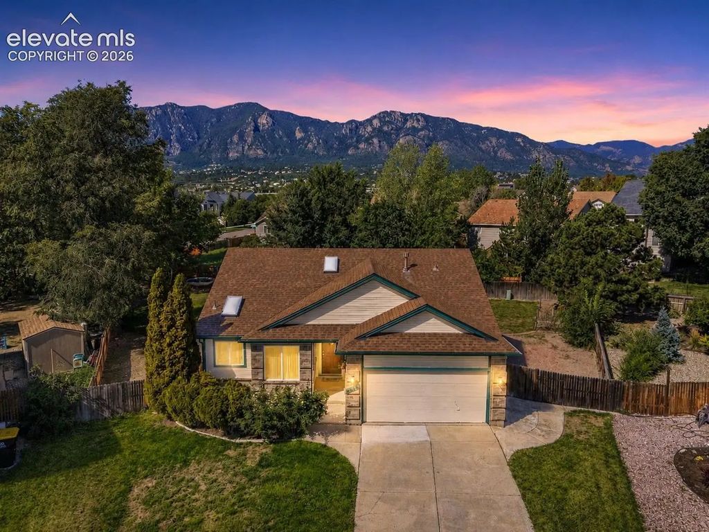 1305 Eastmeadow Court, Colorado Springs