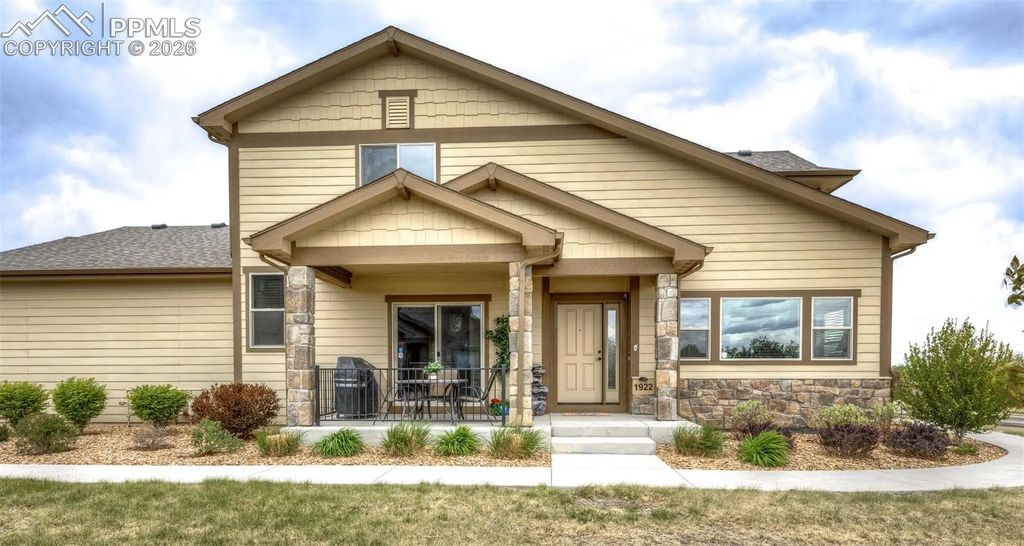 1922 Sunshine Peak Drive, Loveland