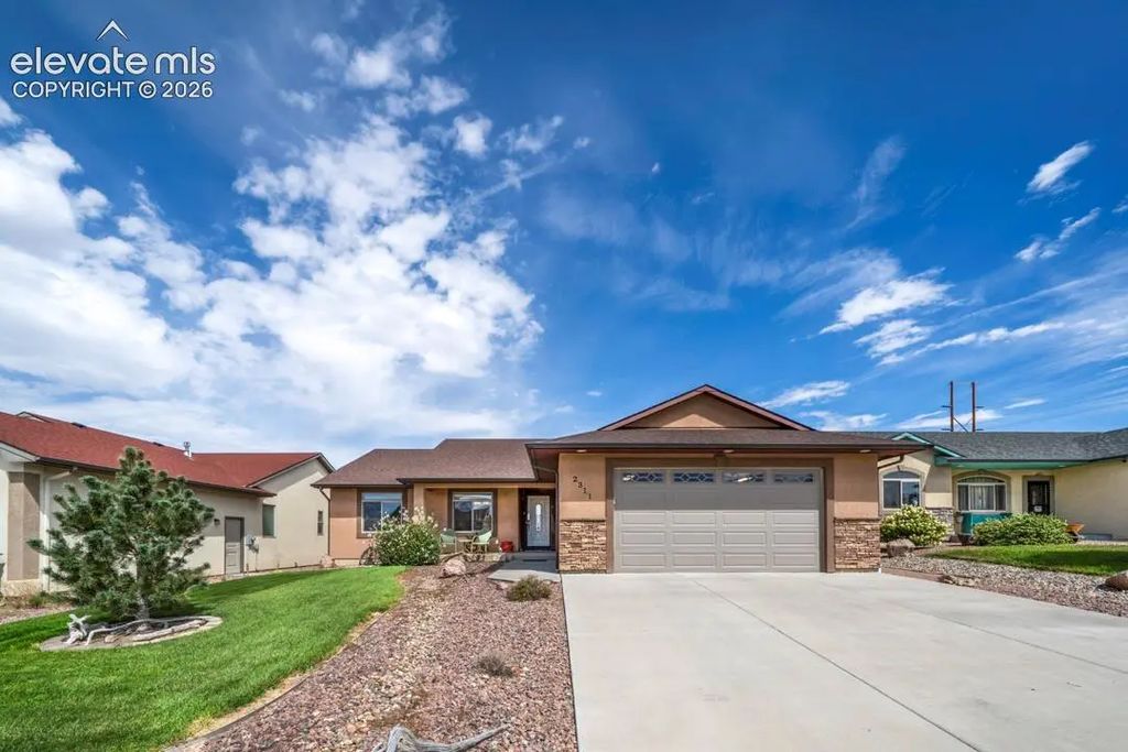 2311 Meadowlark Lane, Pueblo