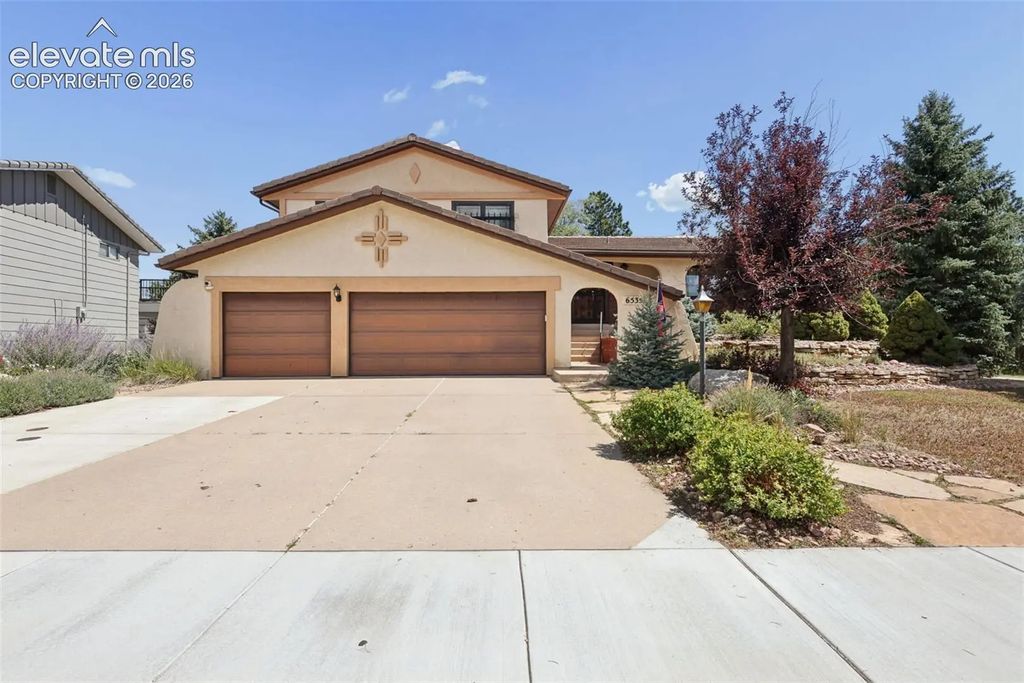 6535 Bull Hill Court, Colorado Springs