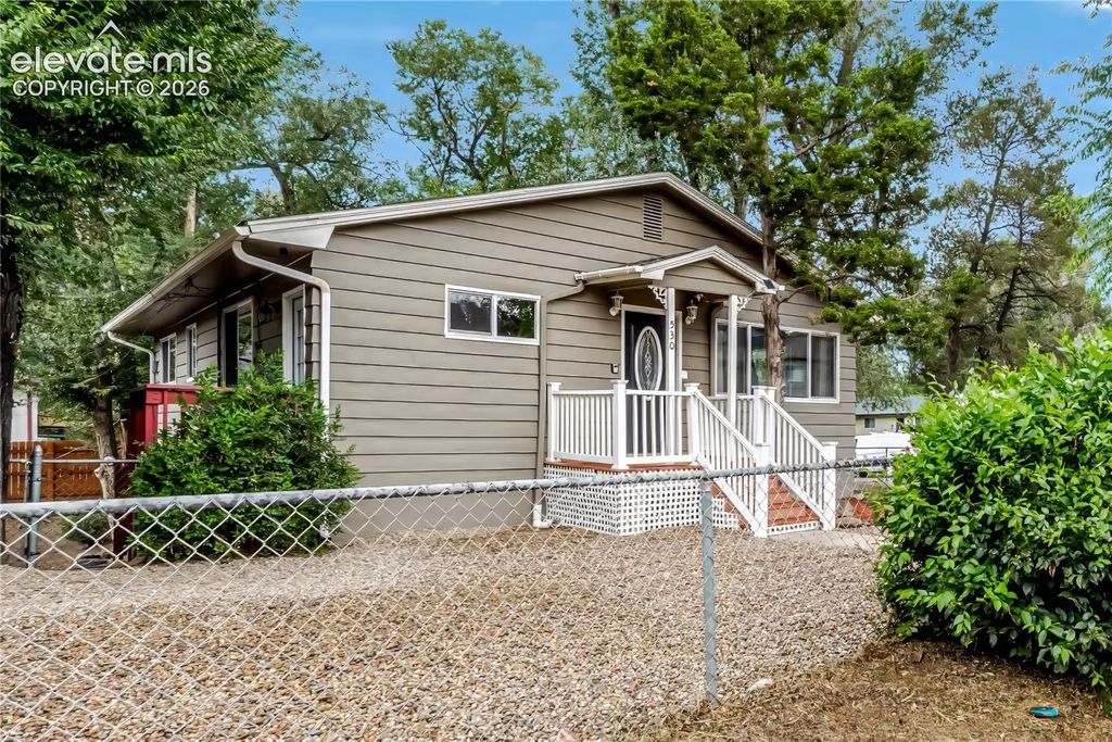 530 N 17th Street, Colorado Springs
