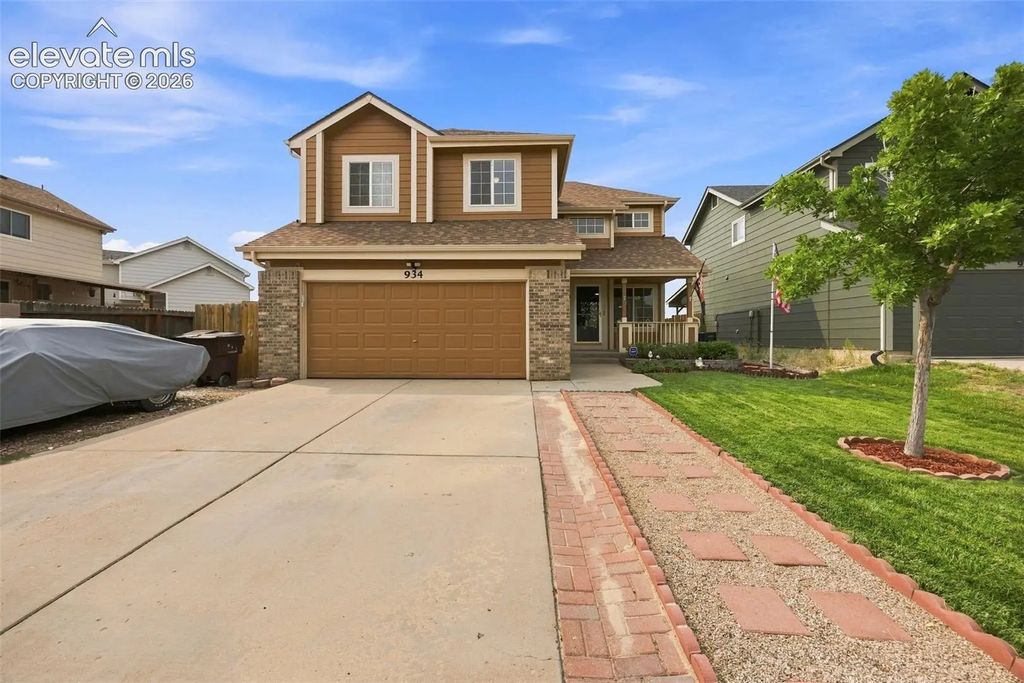 934 Square Dance Lane, Fountain