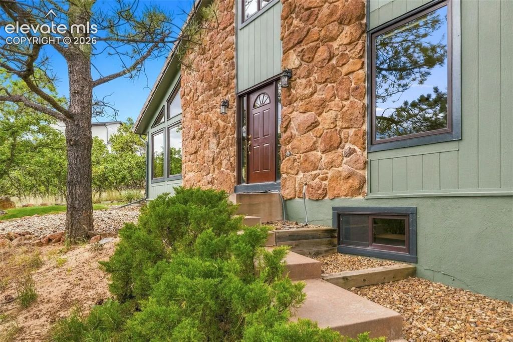1440 Oak Hills Drive, Colorado Springs