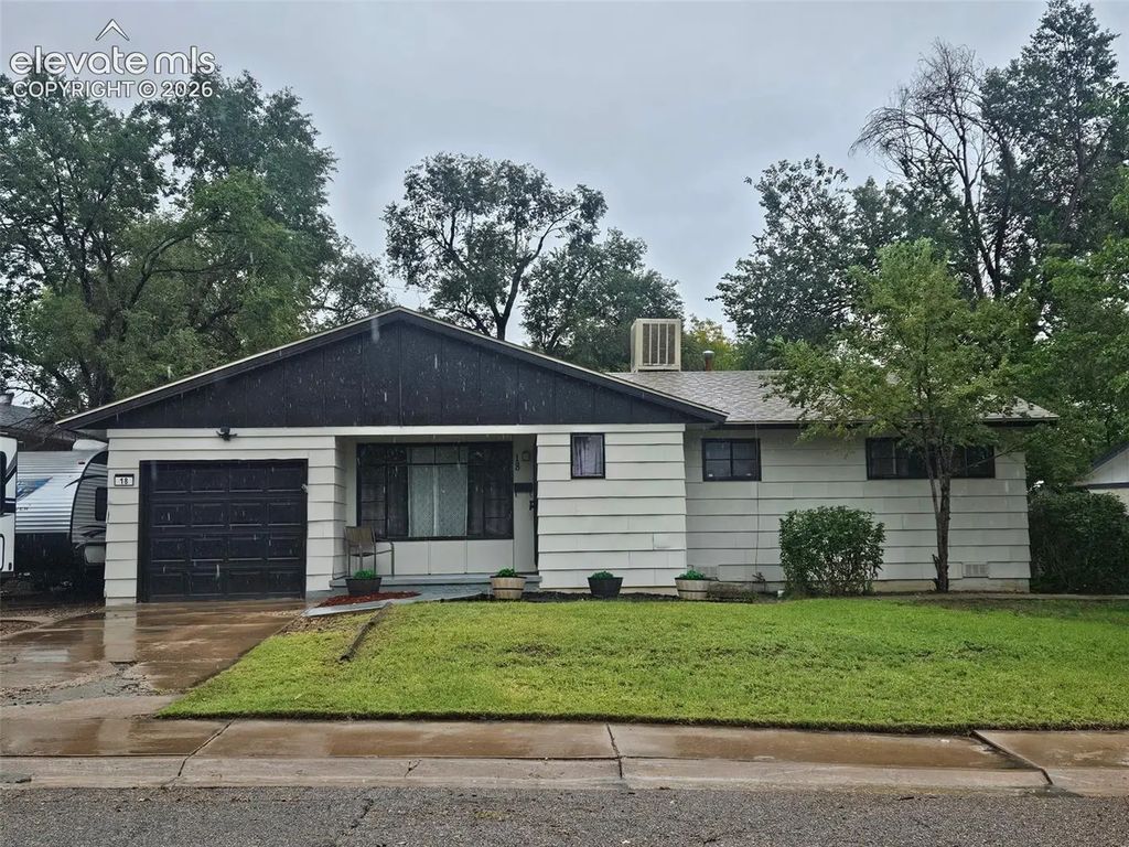 18 Dundee Lane, Pueblo