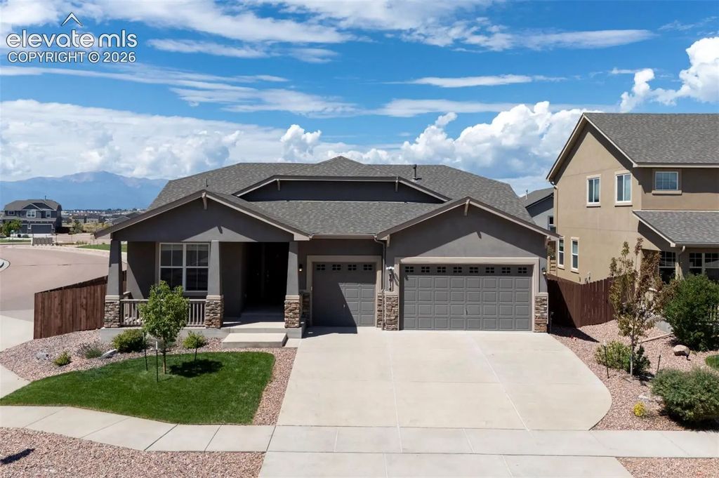 7914 Sandsmere Drive, Colorado Springs