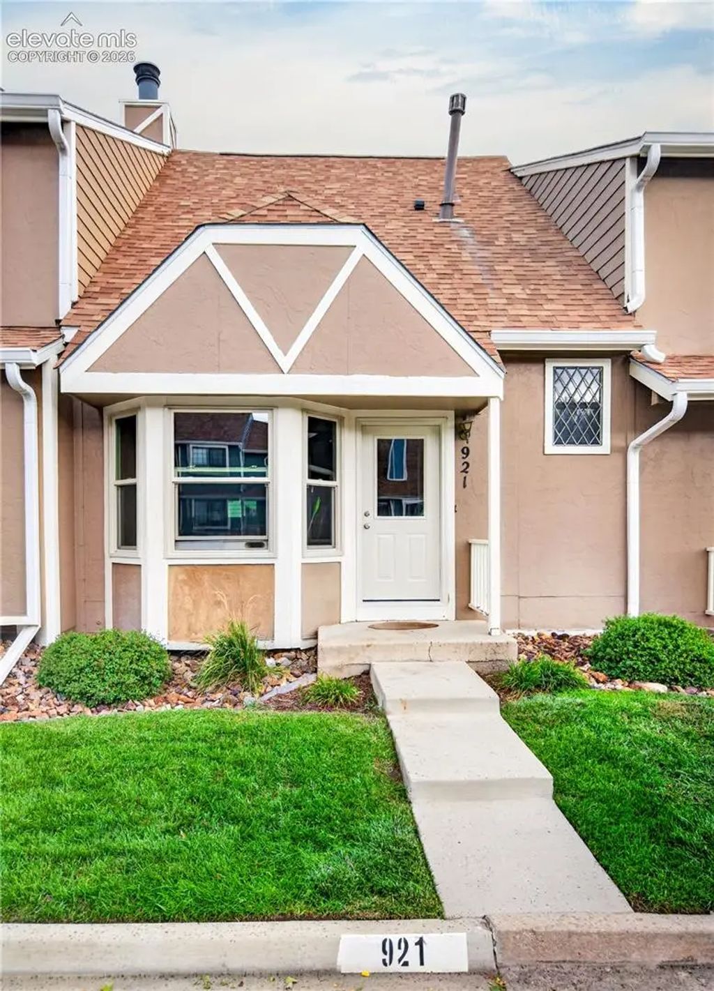 921 London Green Way, Colorado Springs