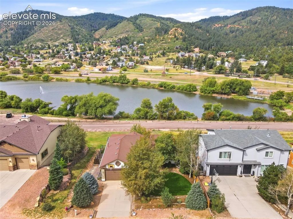 98 Oakdale Drive, Palmer Lake
