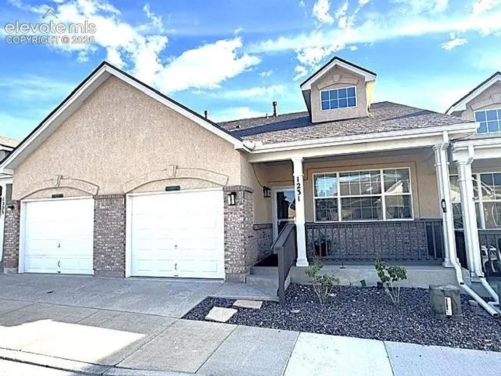 1231 Villa Grove, Monument