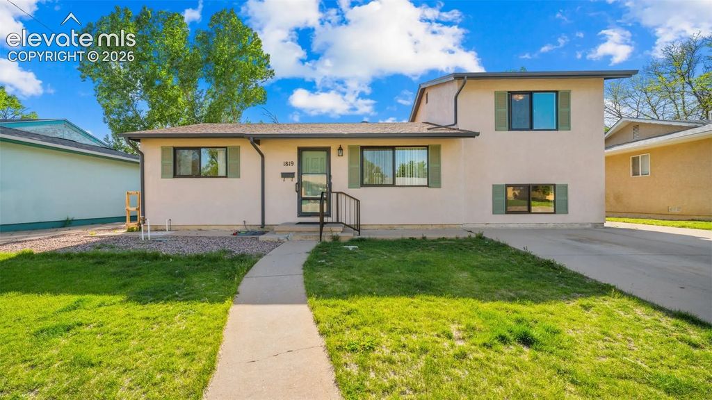 1819 Yakima Lane, Pueblo