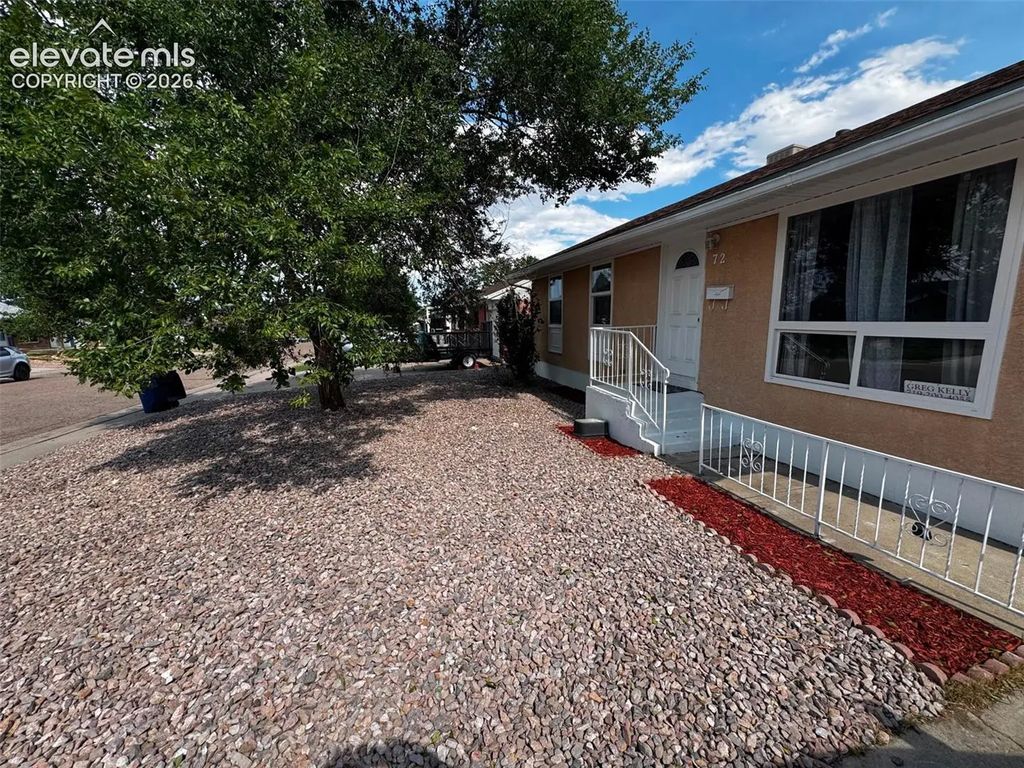 72 Hanson Lane, Pueblo