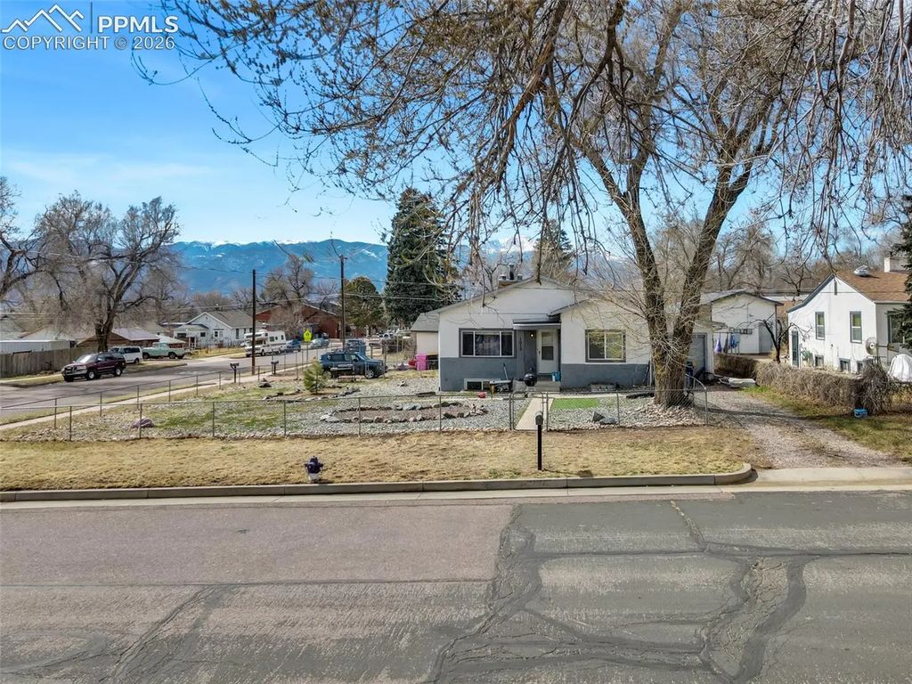 1012 Iowa Avenue, Colorado Springs