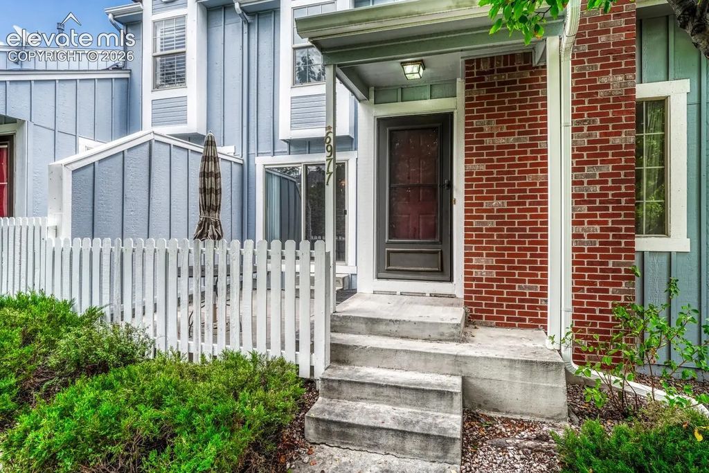 6977 Los Reyes Circle, Colorado Springs