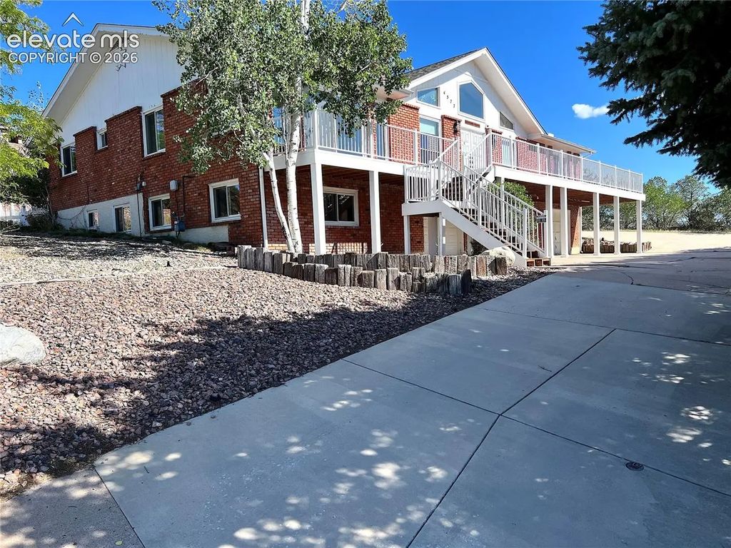 4577 Whispering Court, Colorado Springs