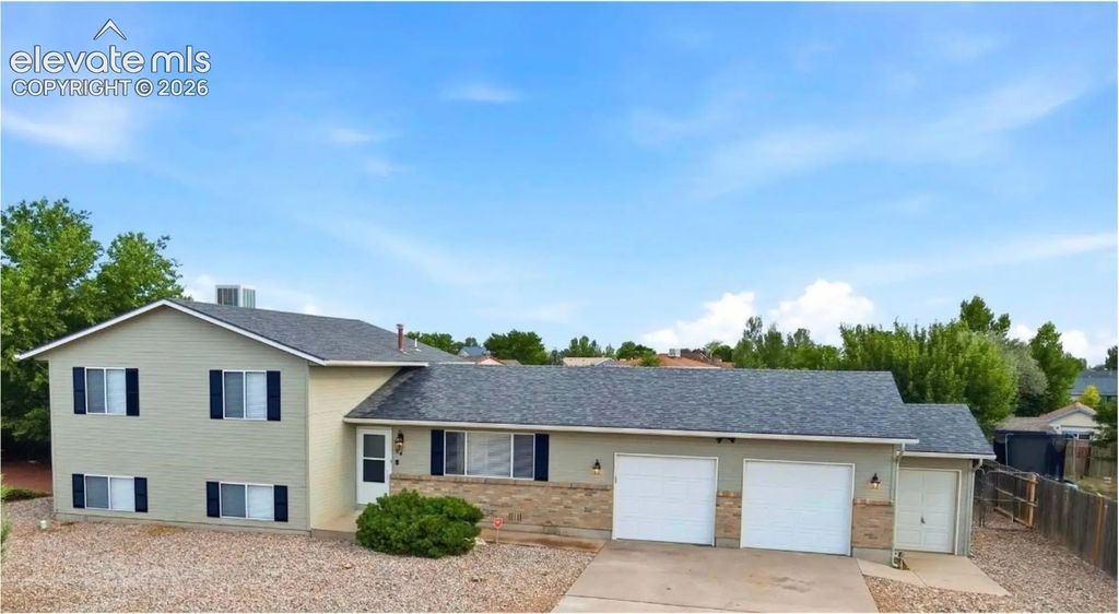 84 W Bonanza Drive, Pueblo West