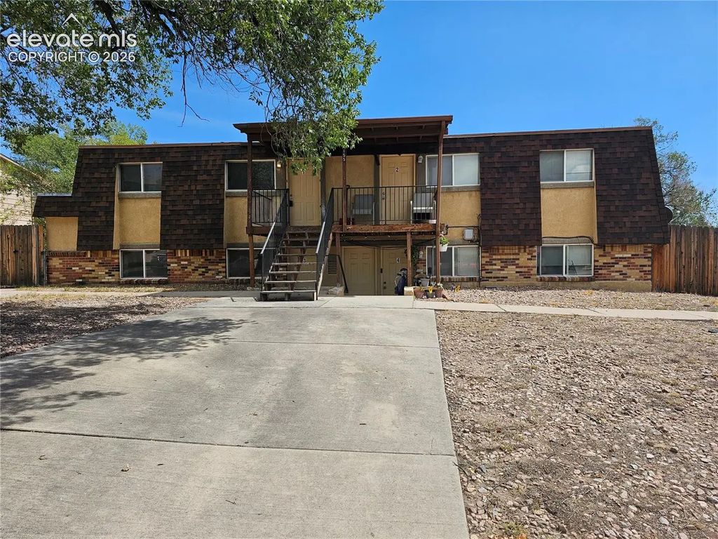 1155 Chiricahua Loop 1, Colorado Springs