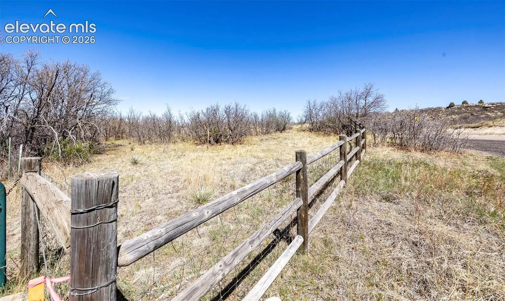 1701 N Rocky View Road, Castle Rock
