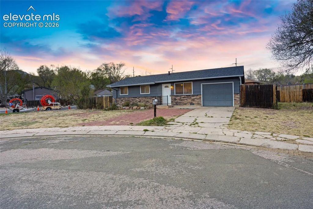 2436 Launcelot Court, Colorado Springs