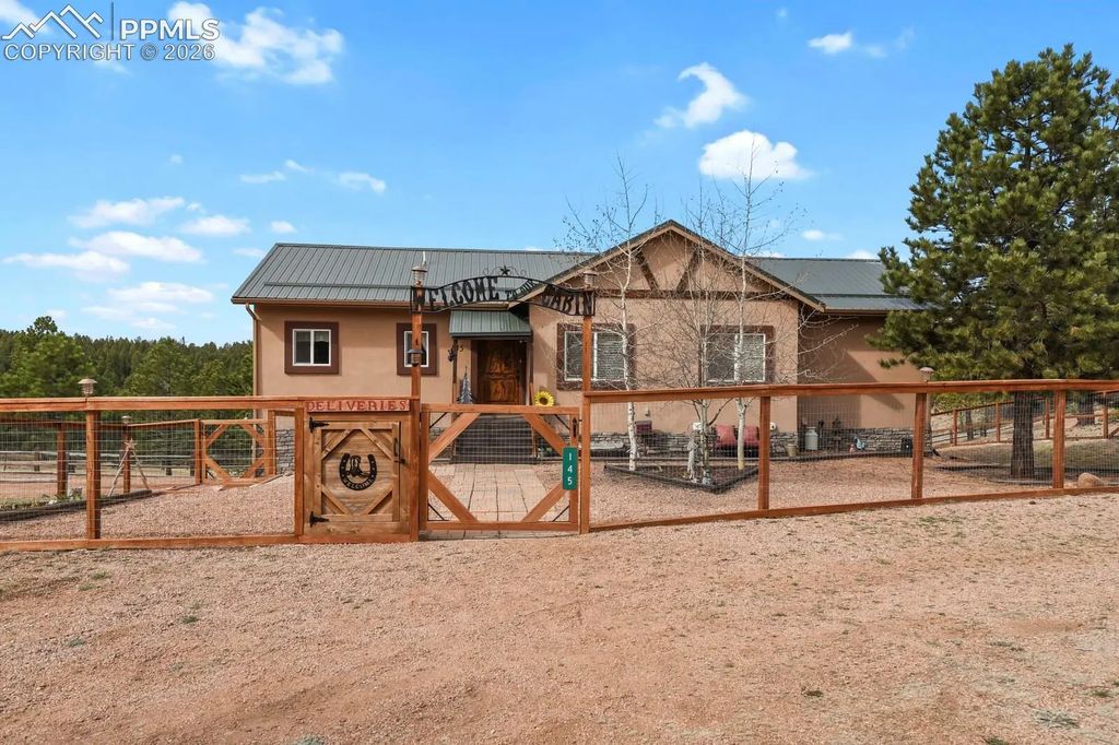 145 Eldorado Way, Florissant