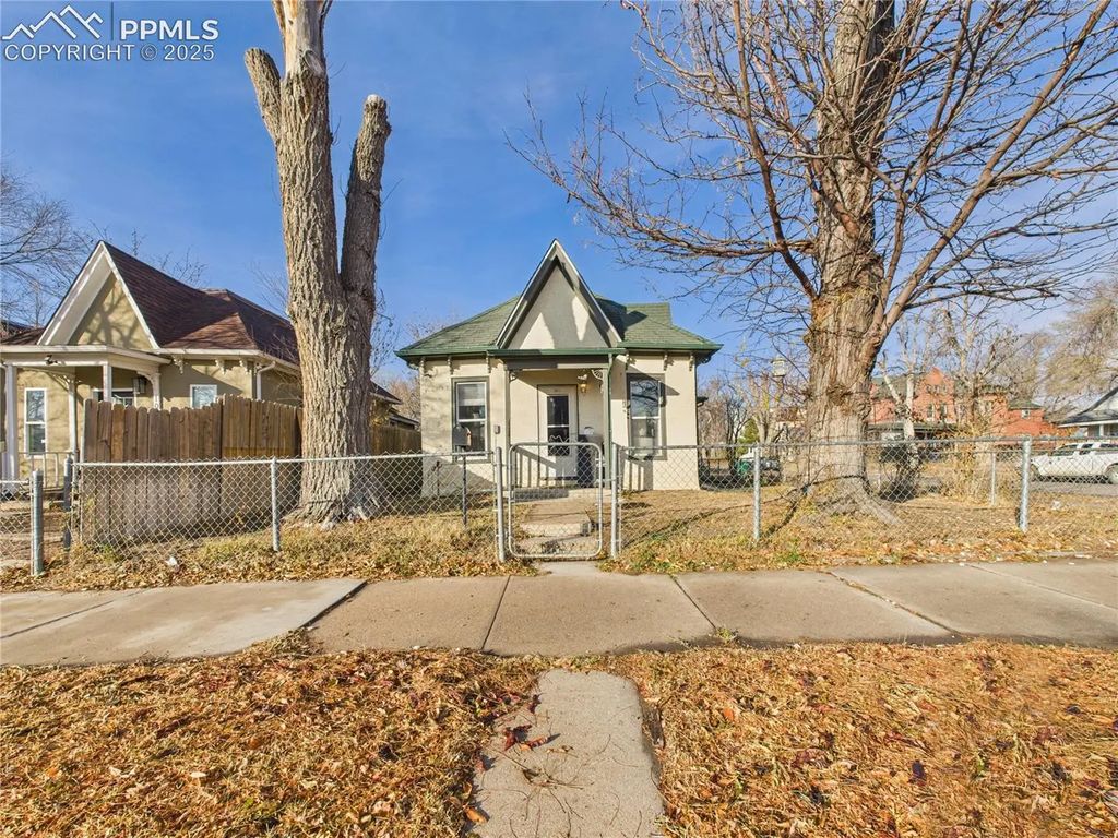 1021 West Street, Pueblo
